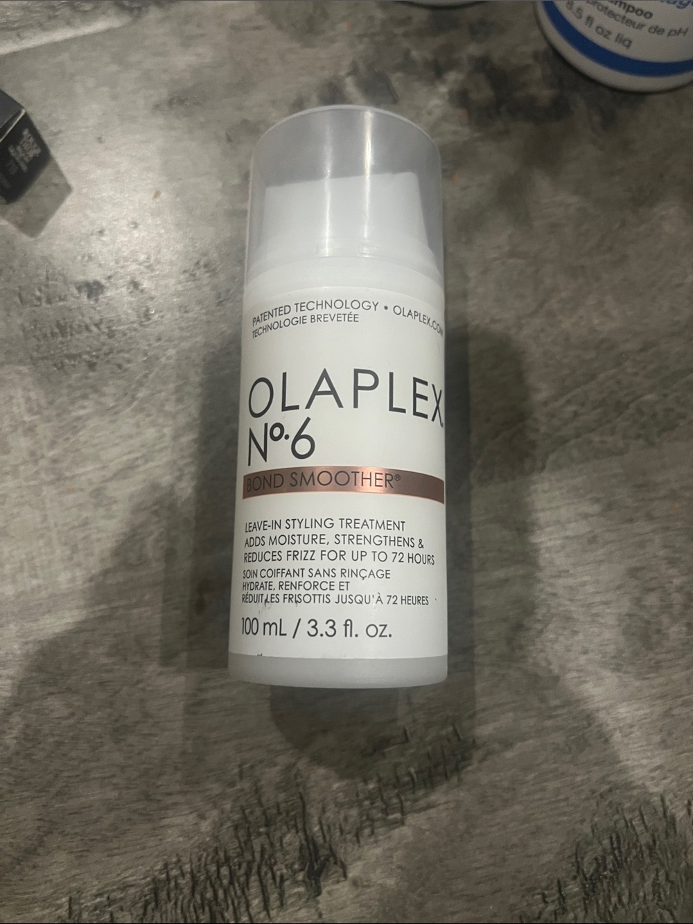 OLAPLEX No.6 Bond Smoother — White with Brown Accent
